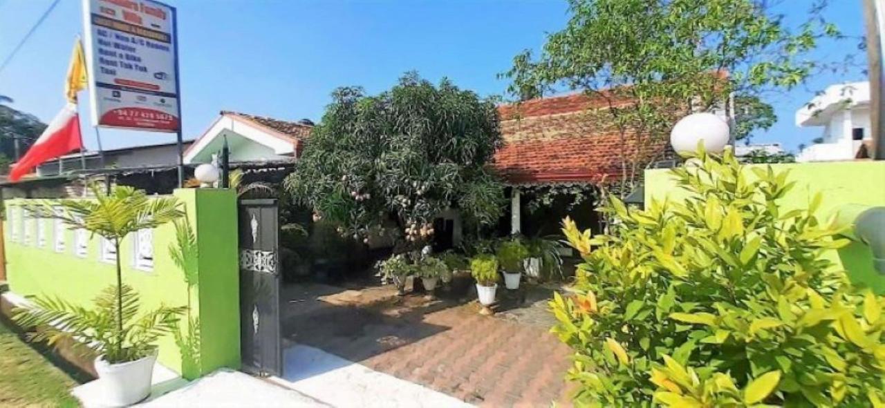Alexandra Family Villa Негомбо Екстериор снимка