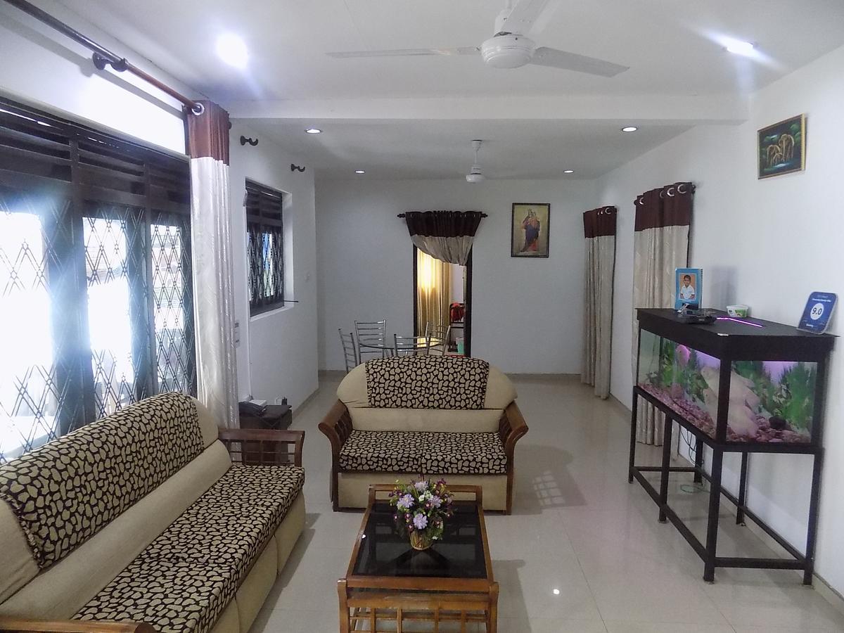 Alexandra Family Villa Негомбо Екстериор снимка